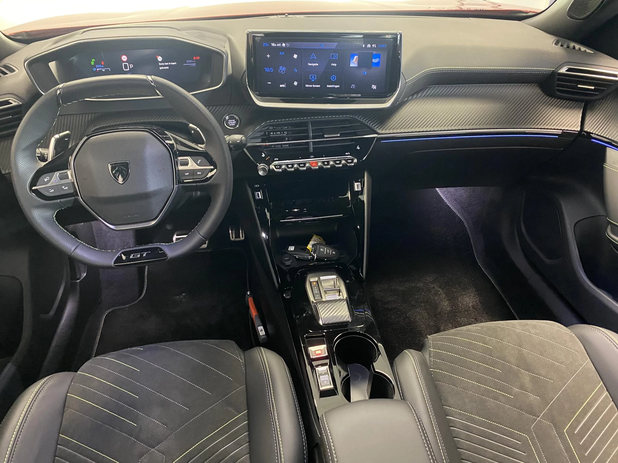 Peugeot 2008 1.2 Hybrid 145 GT