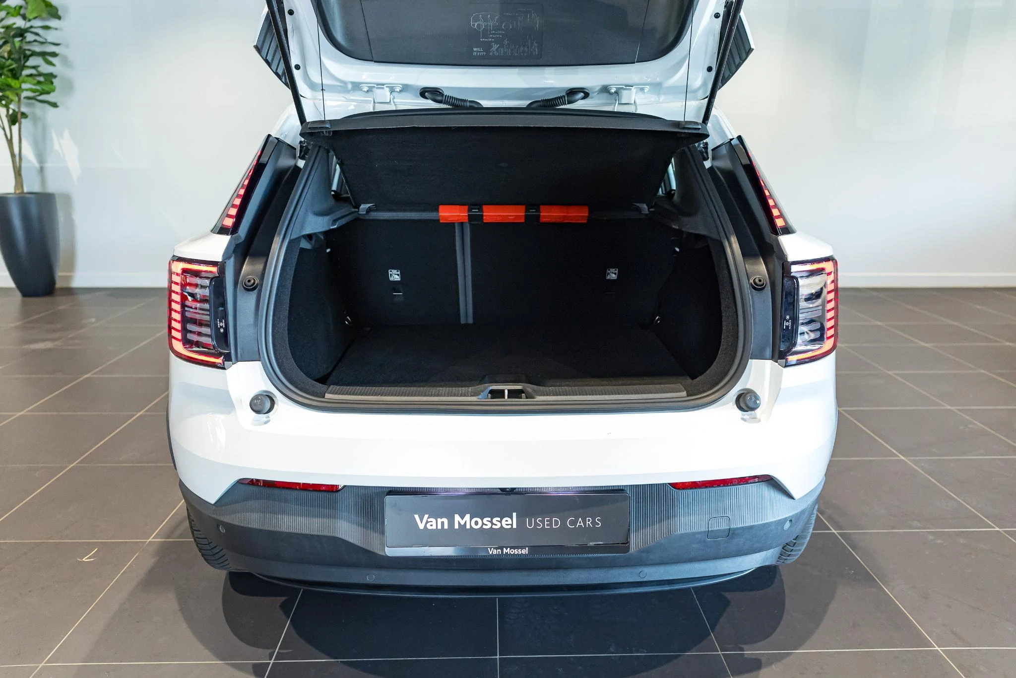 Volvo-EX30-image-13