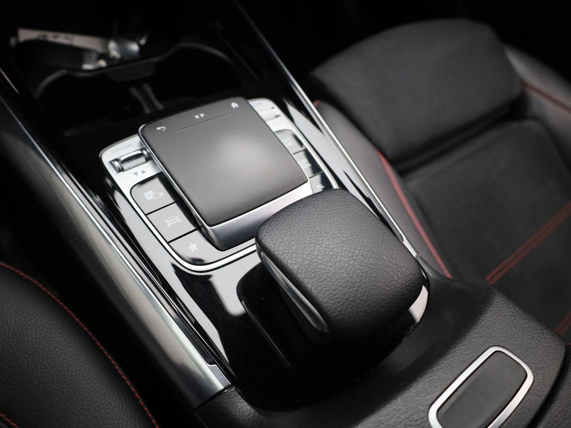 Mercedes-Benz-B-Klasse-image-26