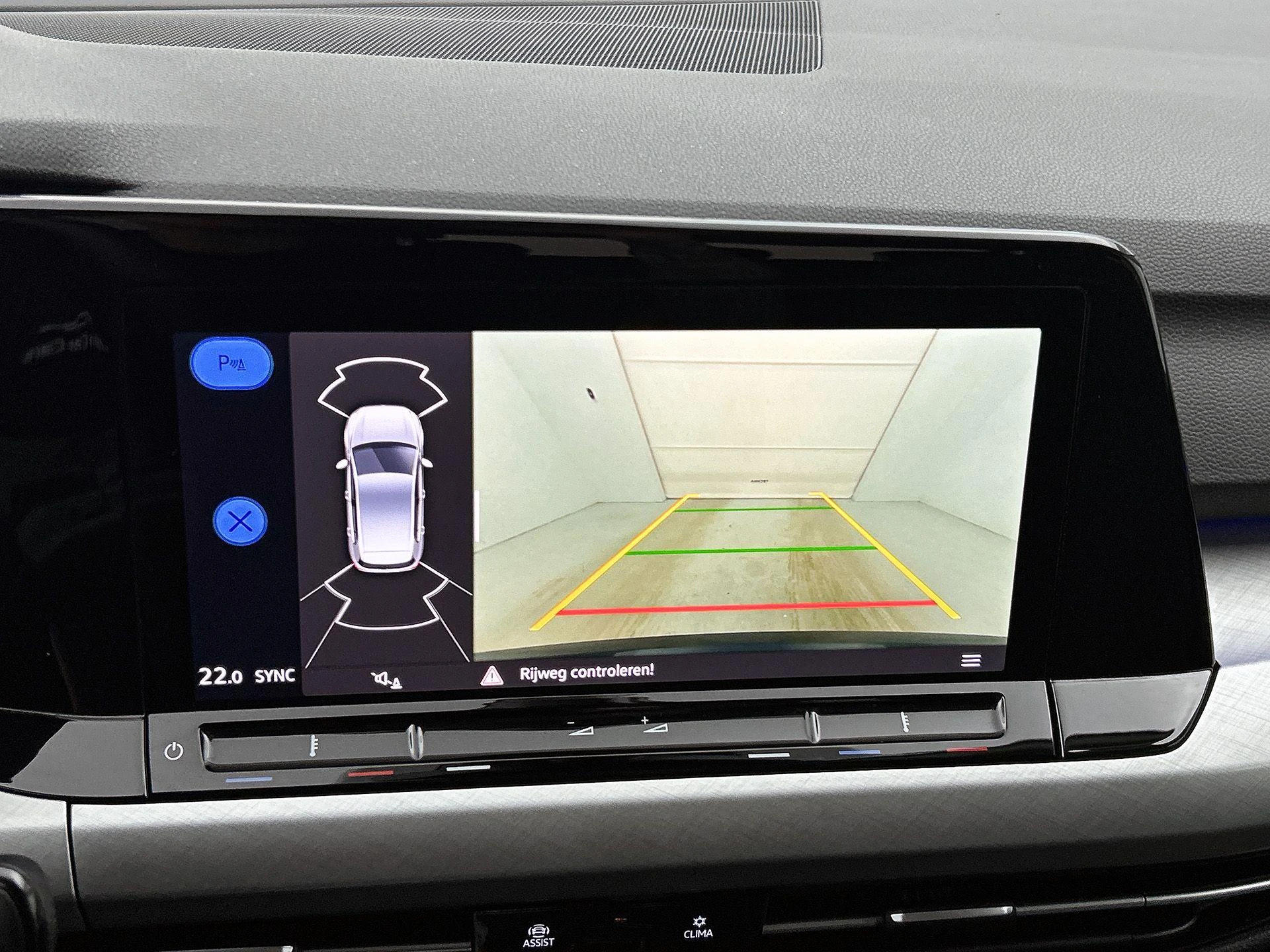 Volkswagen-Golf-image-9