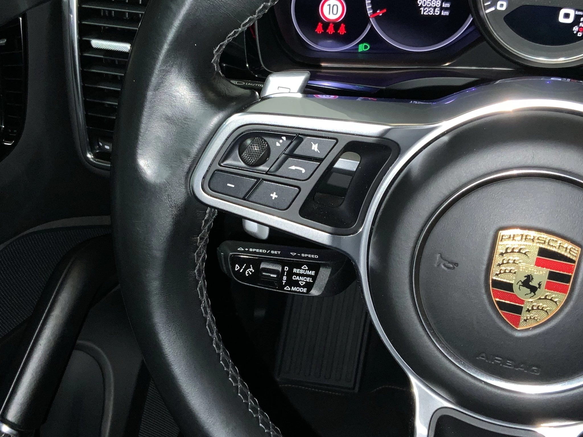 Porsche Cayenne GTS Coupé | BOSE-Sound-System | Sport-Chrono-Paket