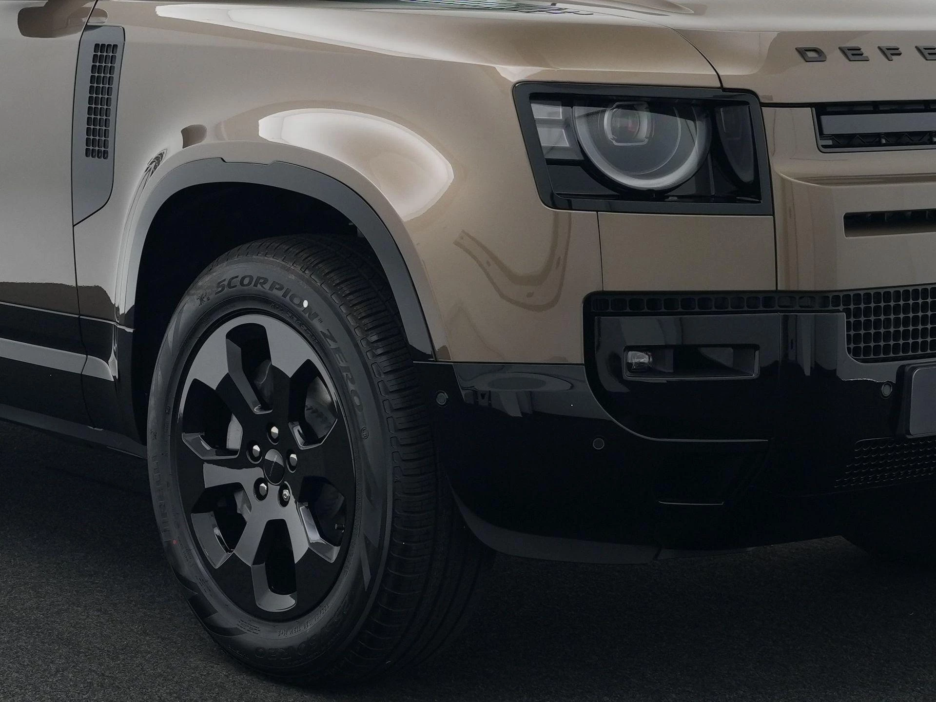 Land Rover-Defender-image-11