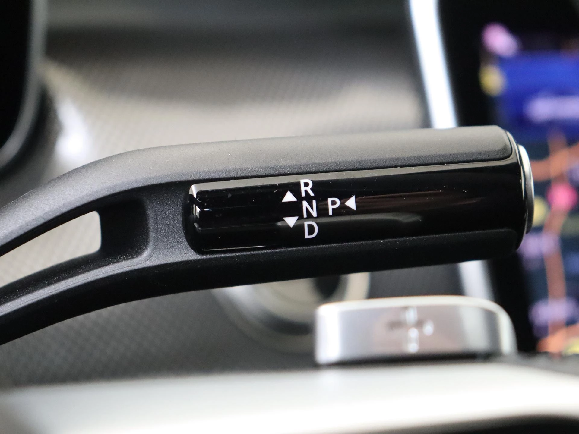 Mercedes-Benz-C-Klasse-image-16