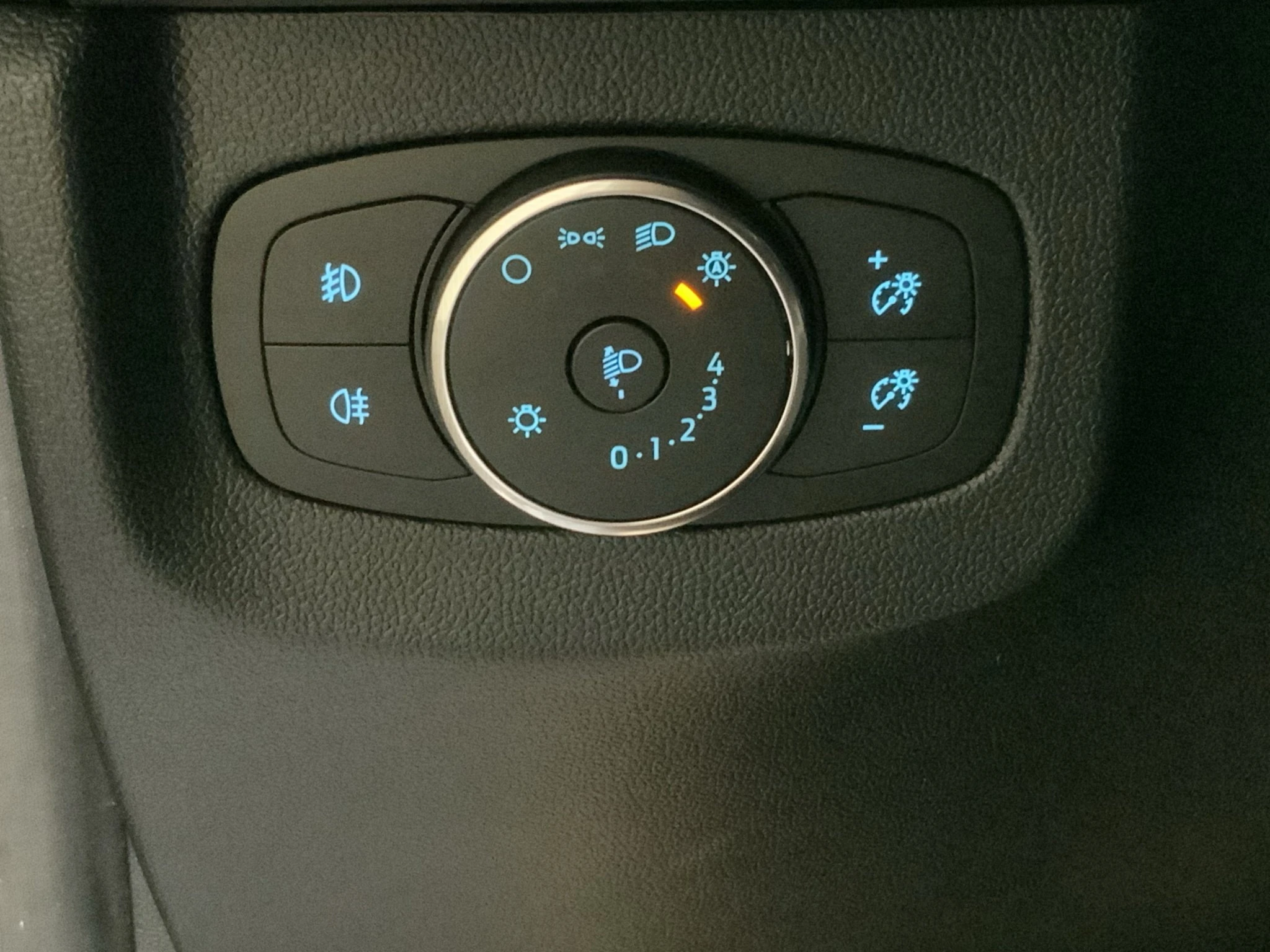 Ford-Tourneo Courier-image-20