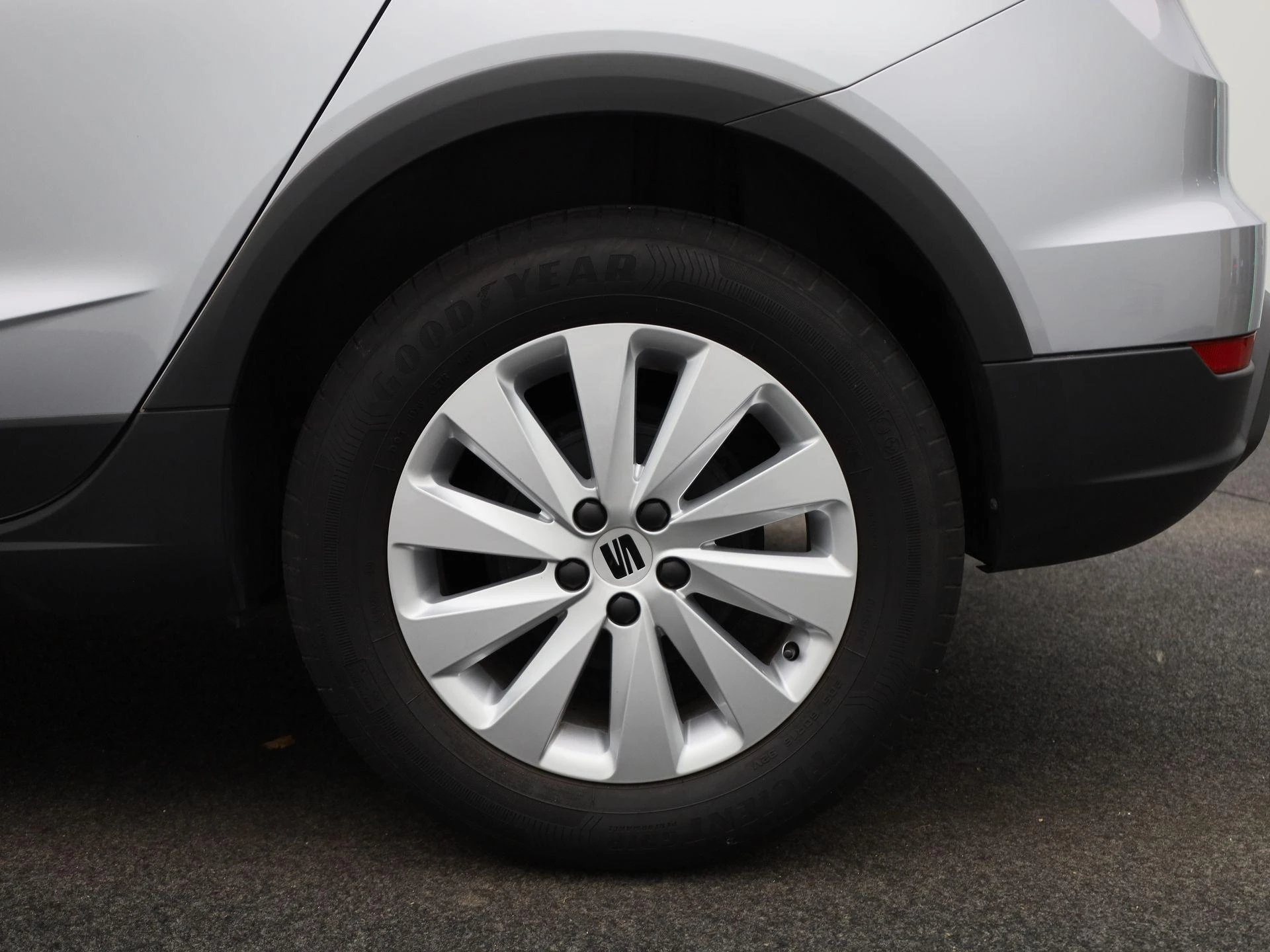 SEAT-Arona-image-12
