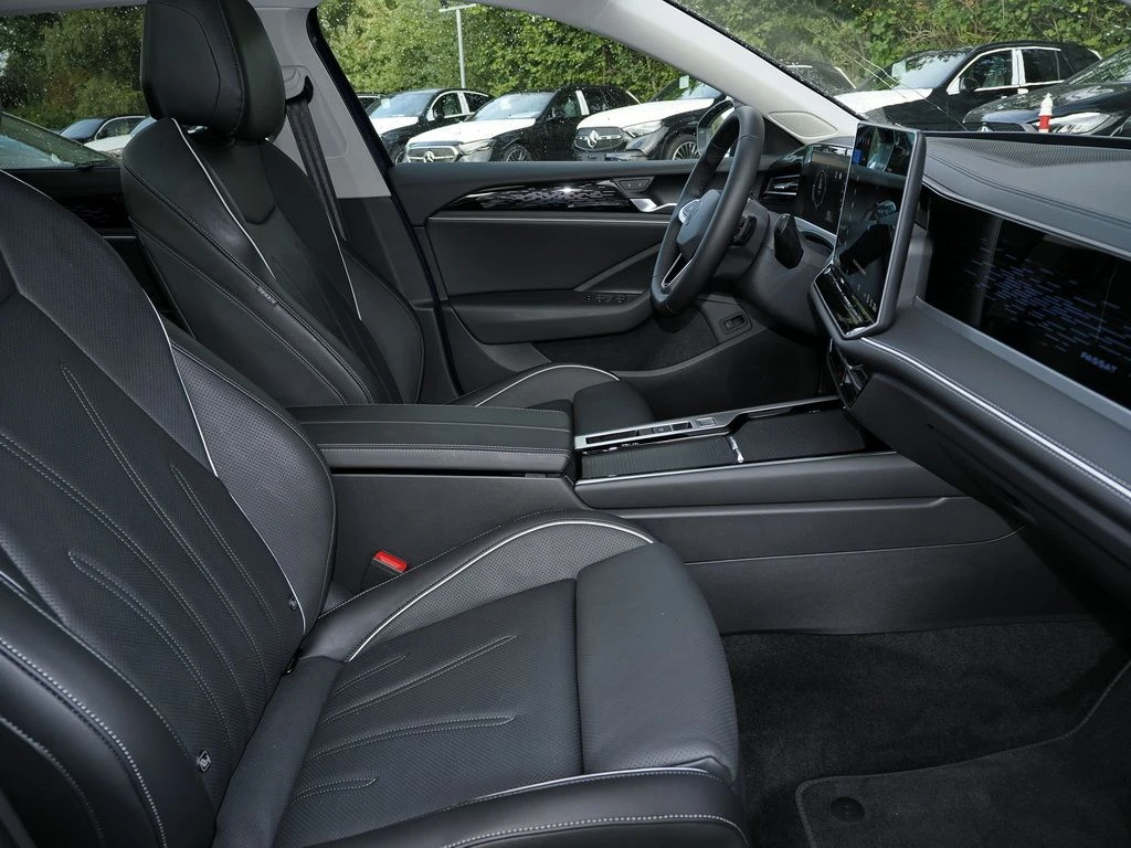 Volkswagen-Passat-image-9