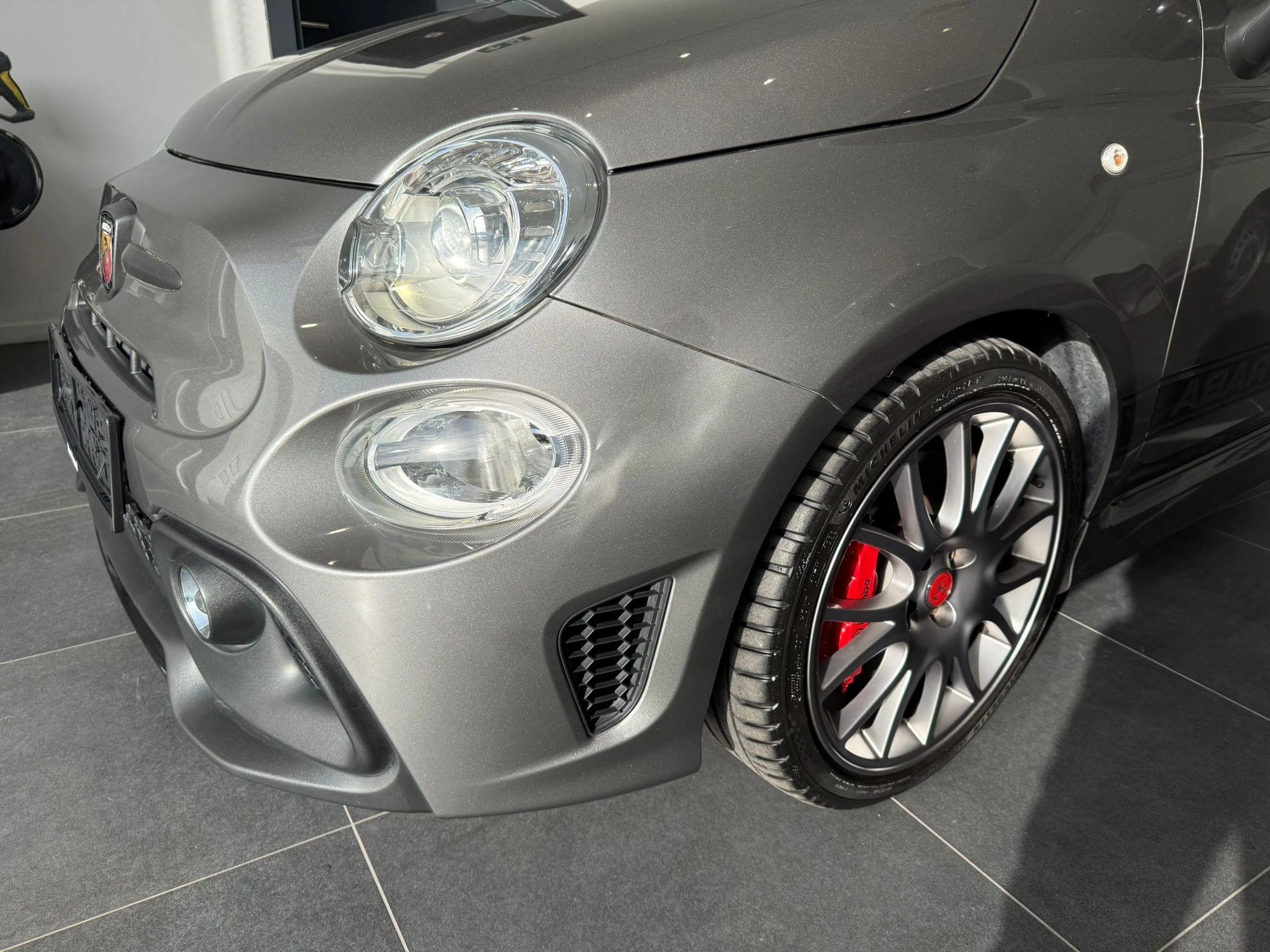 Abarth-500C-image-7