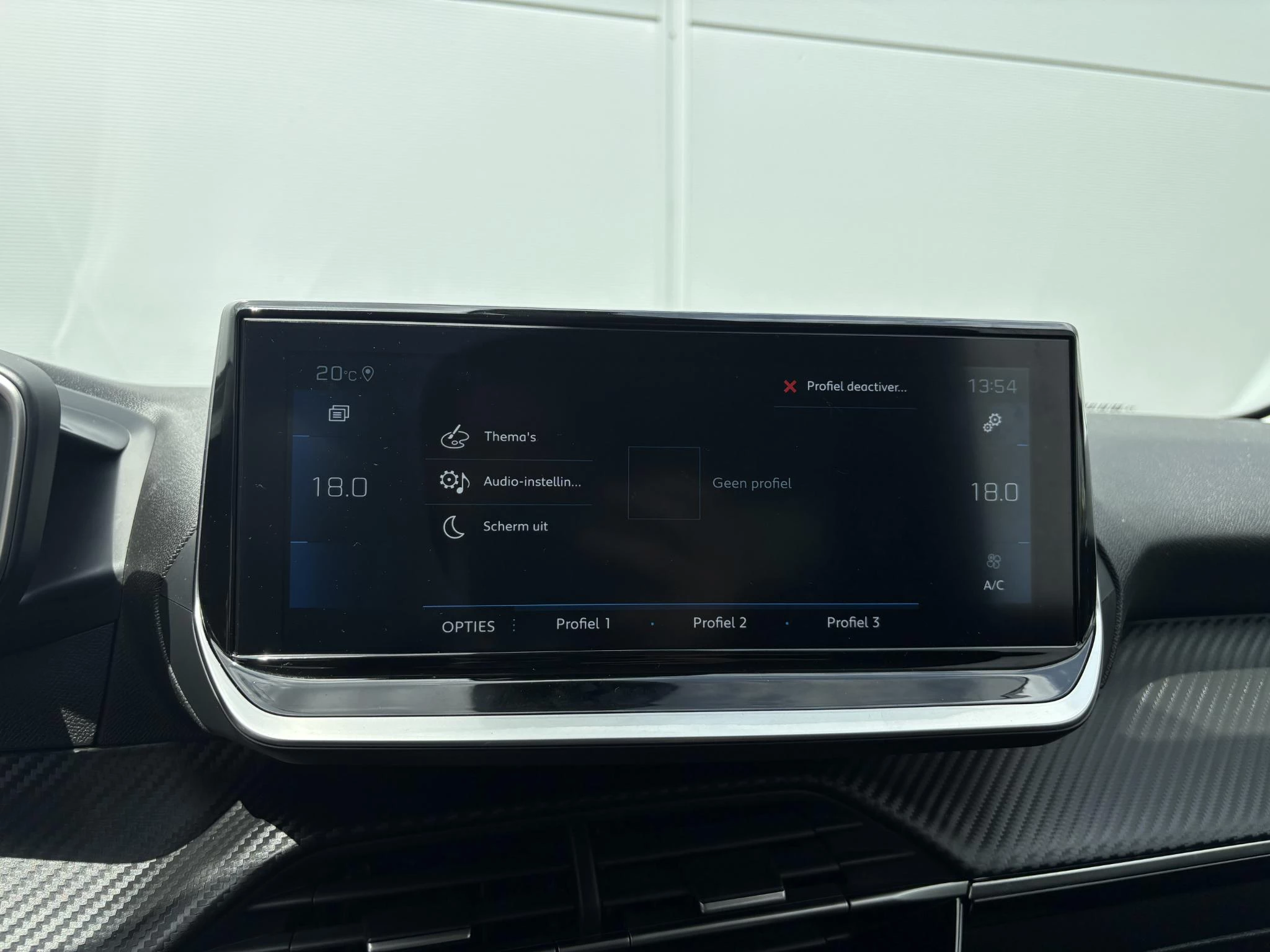 Peugeot-208-image-13