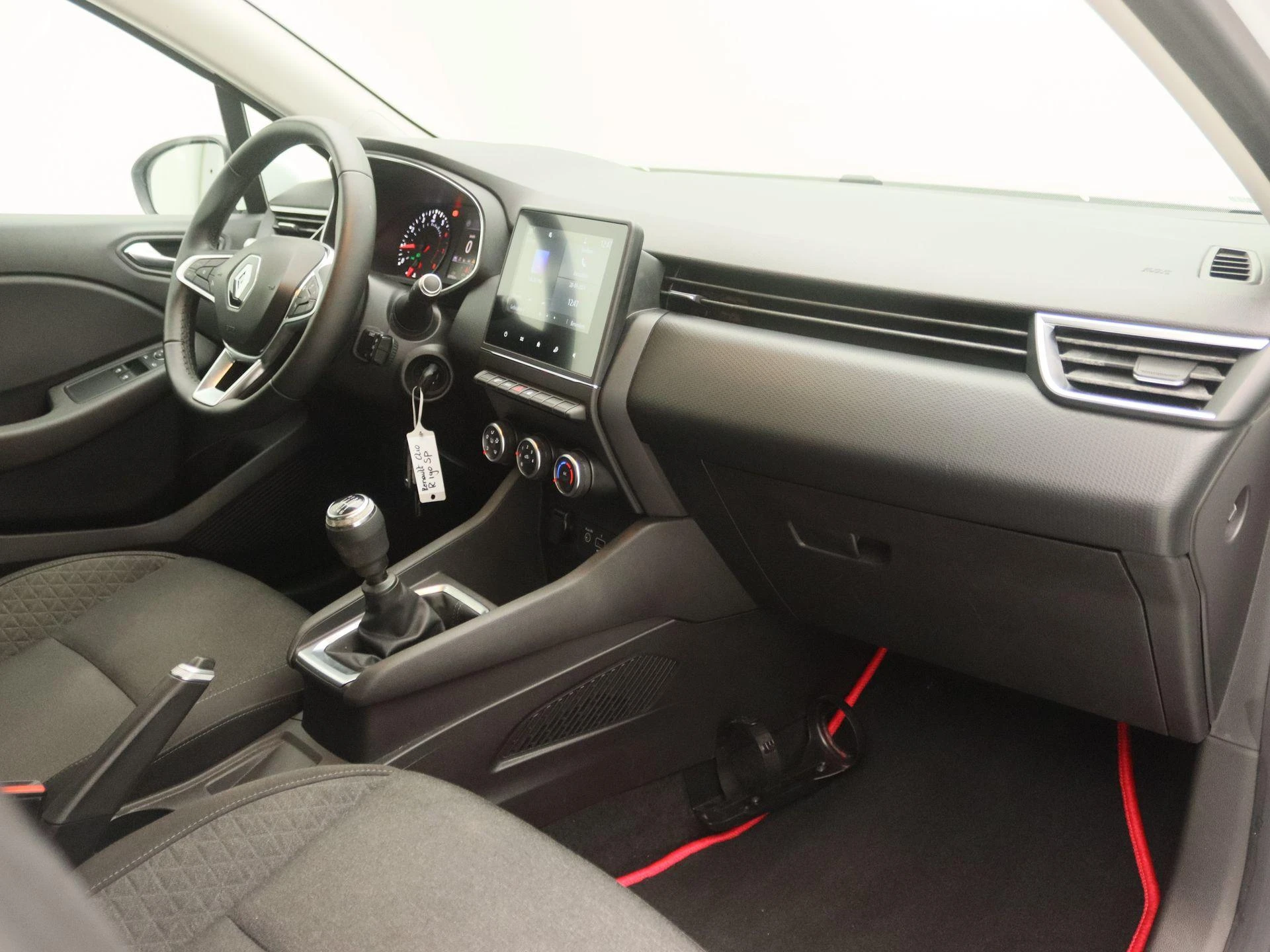 Renault-Clio-image-21