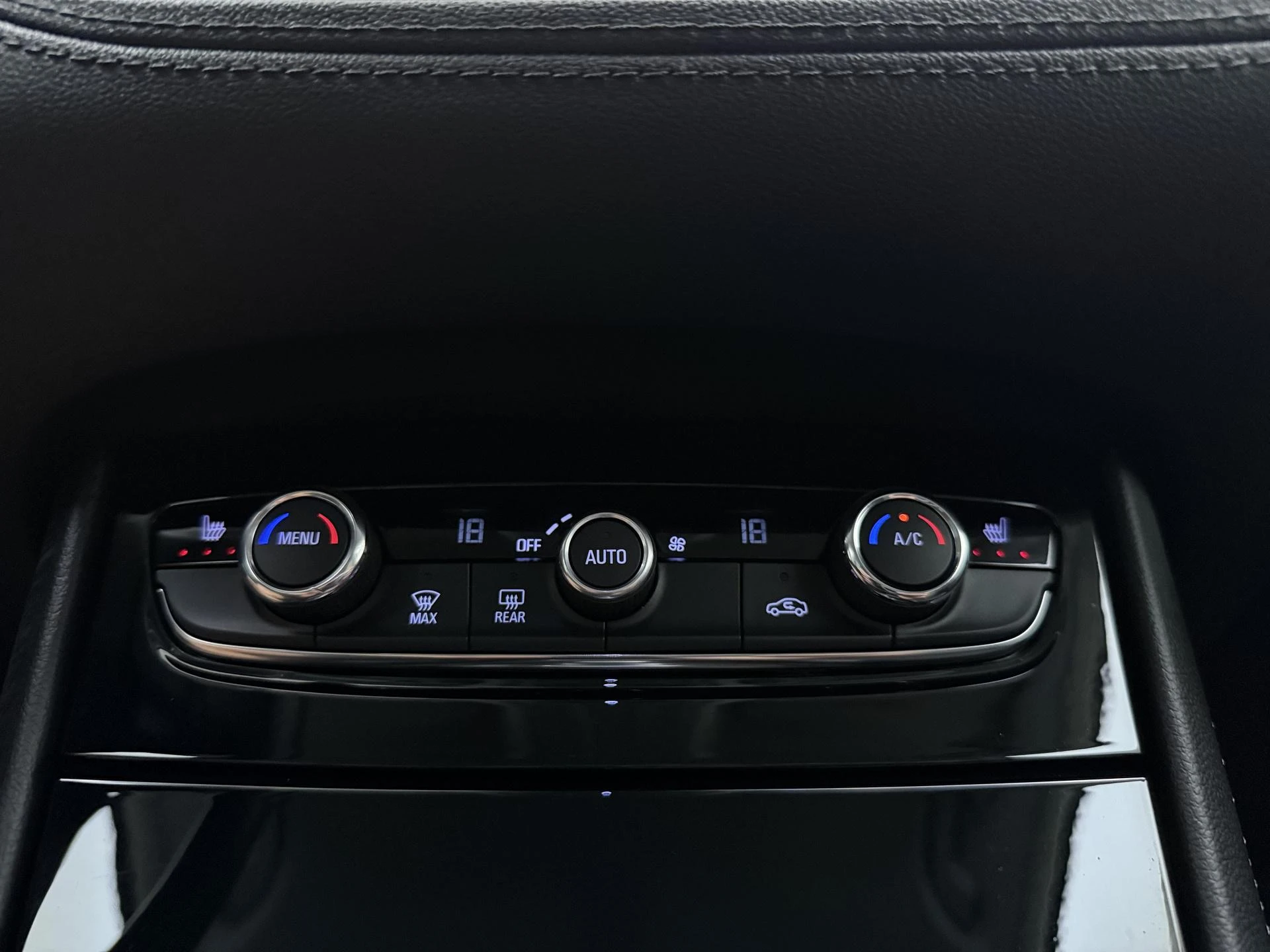 Opel Grandland X 1.6 Turbo Hybrid Business Elegance