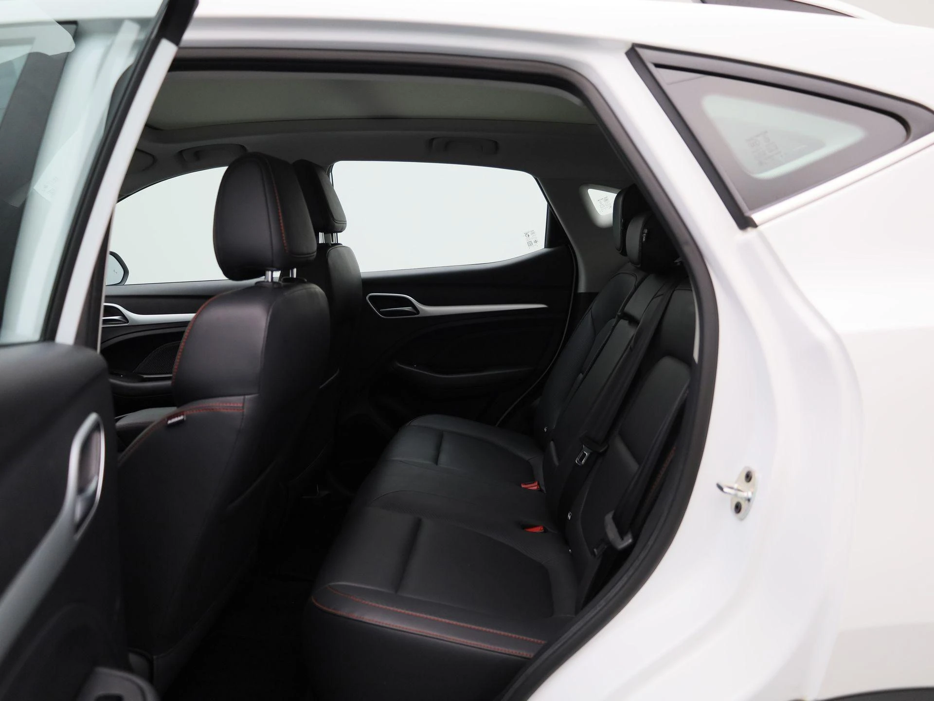 MG-ZS EV-image-9