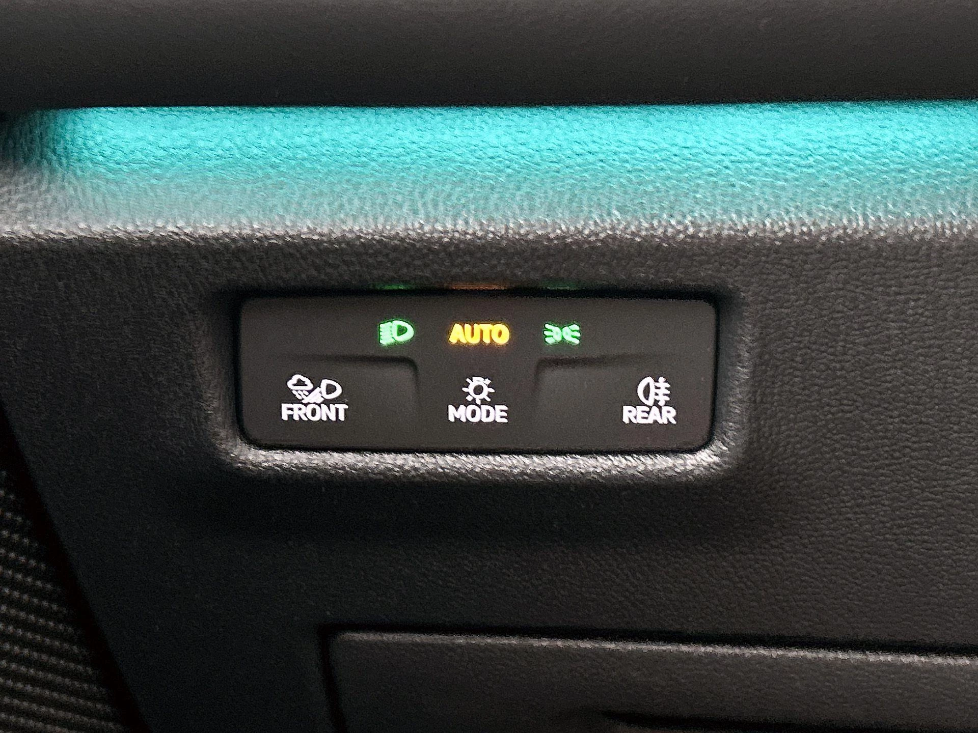 Volkswagen-Tiguan-image-28