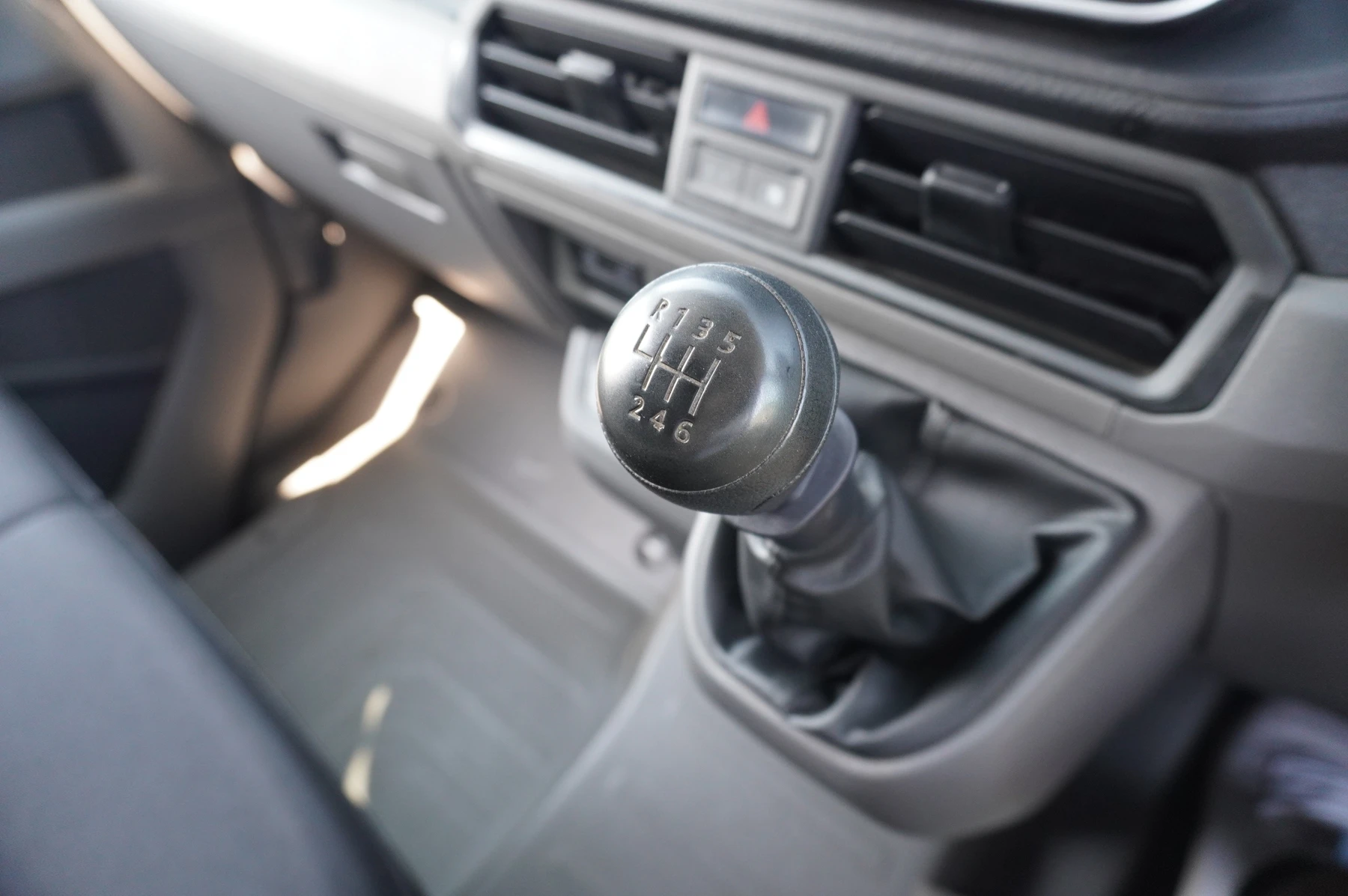 Volkswagen-Crafter-image-39