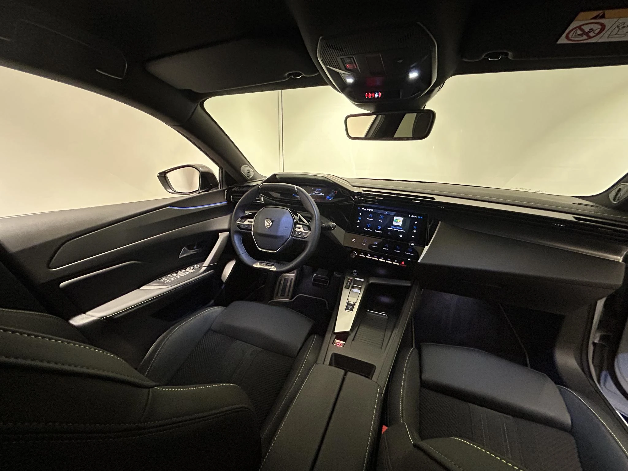Peugeot-408-image-13