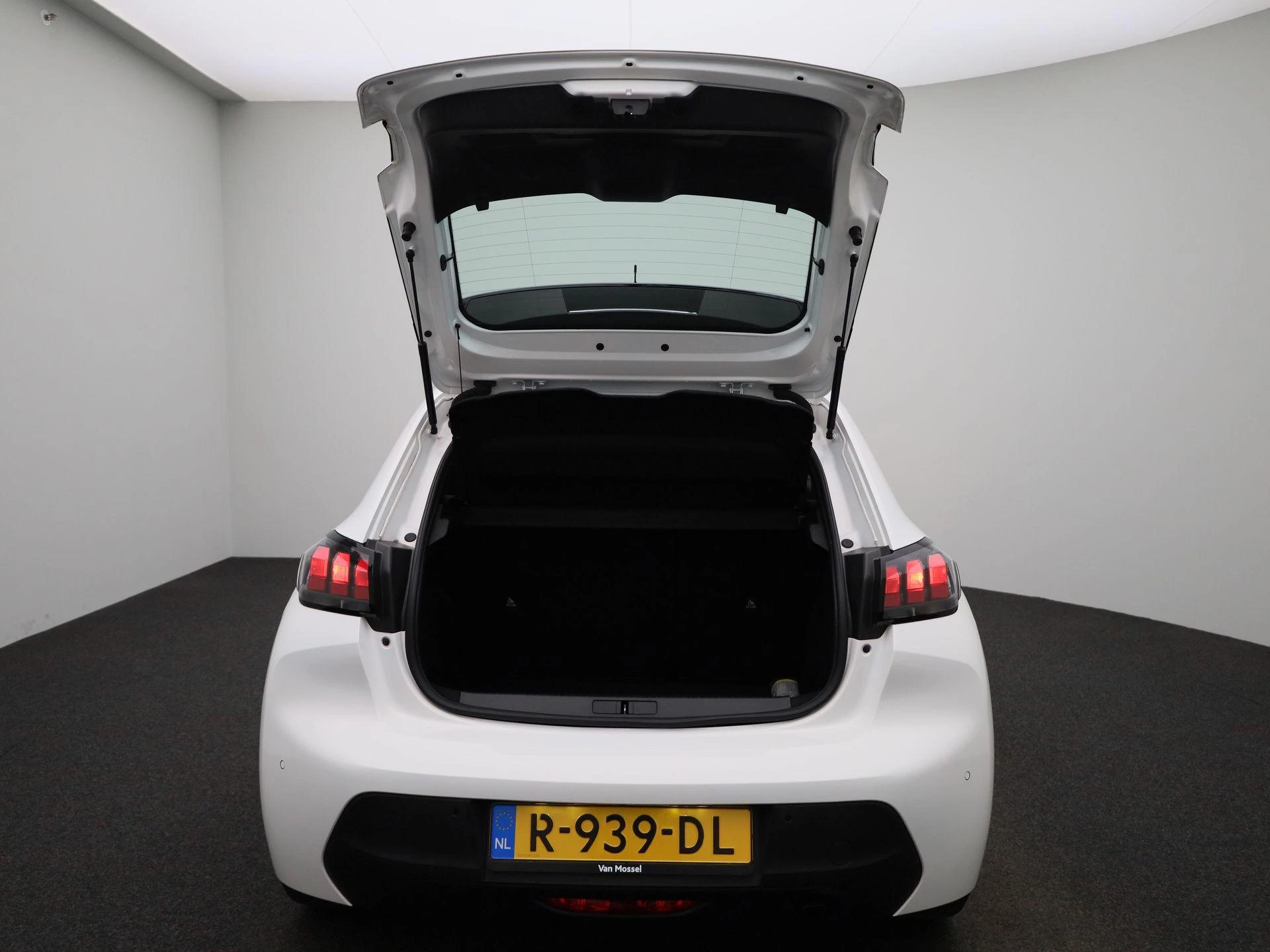 Peugeot-208-image-10