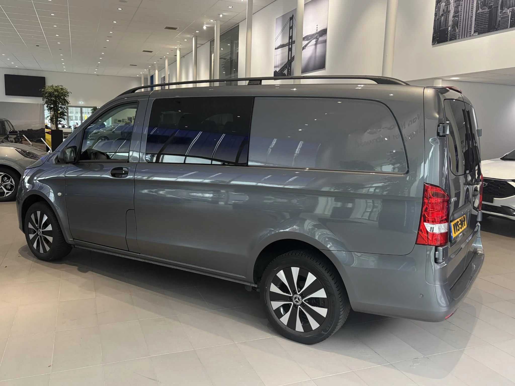 Mercedes-Benz-Vito-image-2