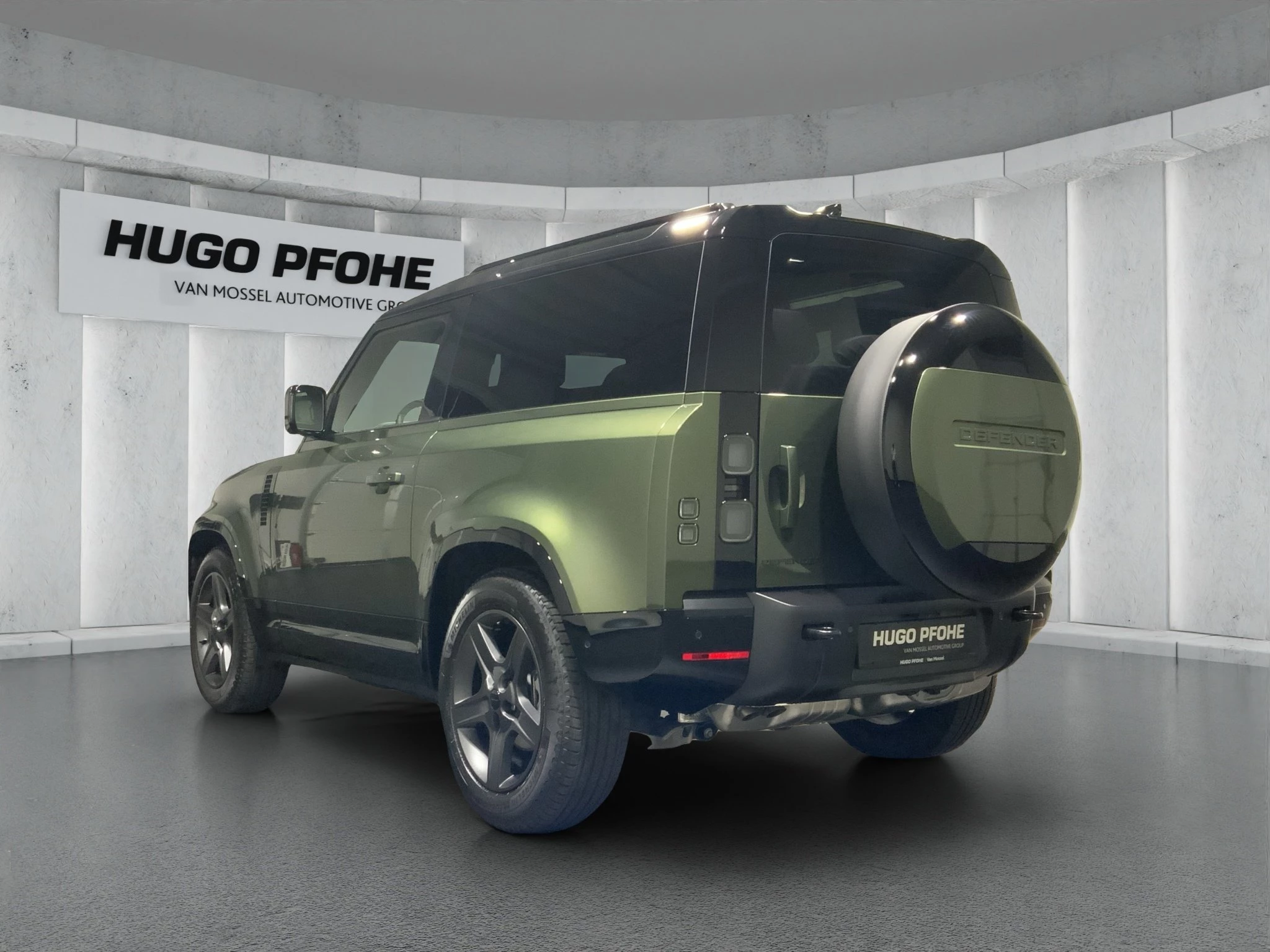 Land Rover Defender 90 X-Dynamic SE D250
