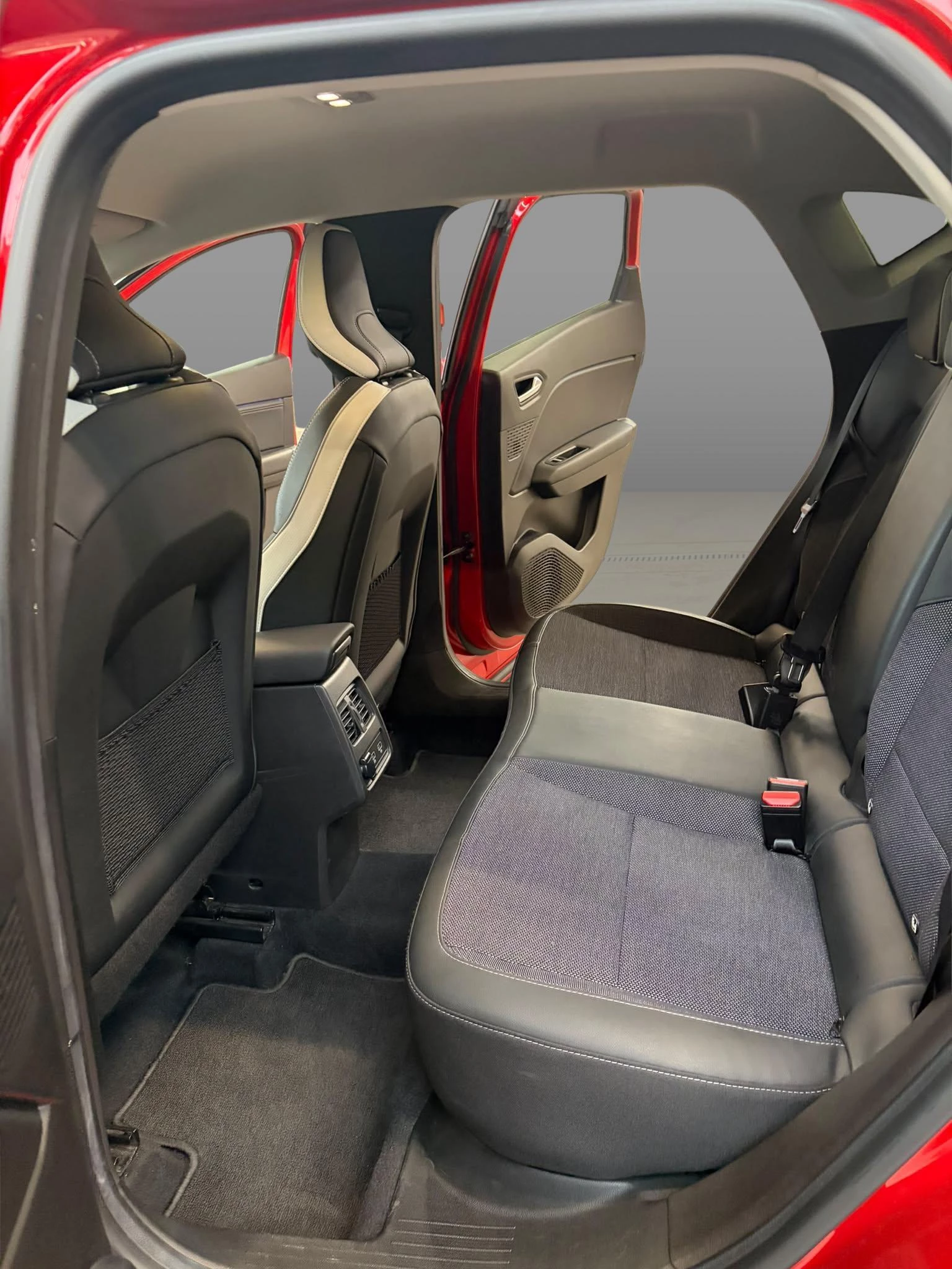 Renault Captur 1.6 E-Tech full hybrid 145 techno