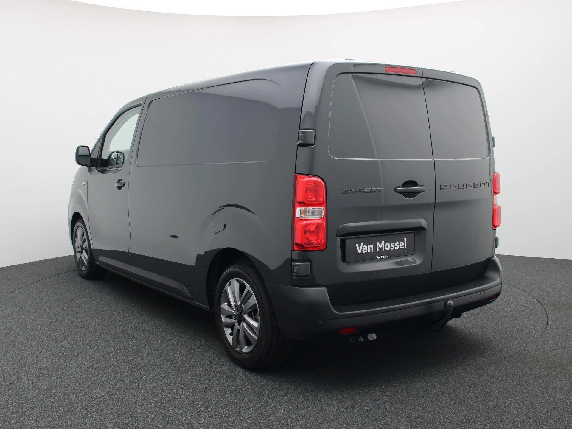 Peugeot-Expert-image-1