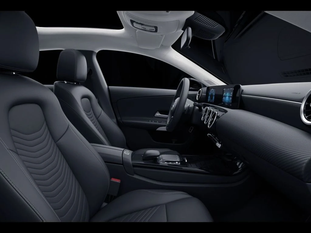 Mercedes-Benz-CLA 250-image-10