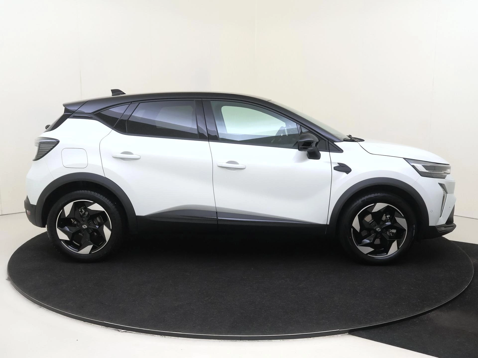 Renault Captur 1.8 E-Tech full hybrid 160 techno