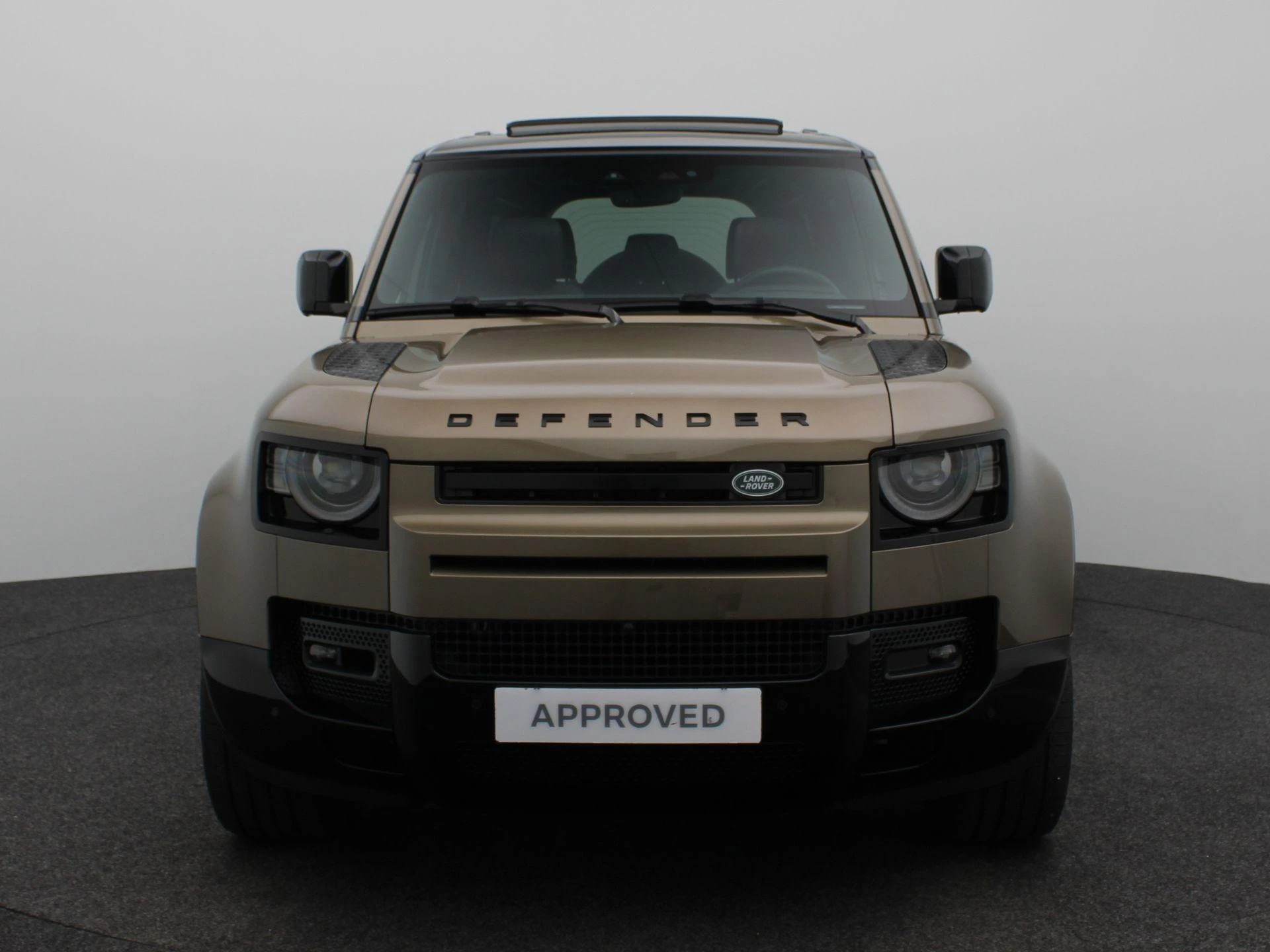 Land Rover Defender 110 2.0 P300e 110 X-Dynamic HSE