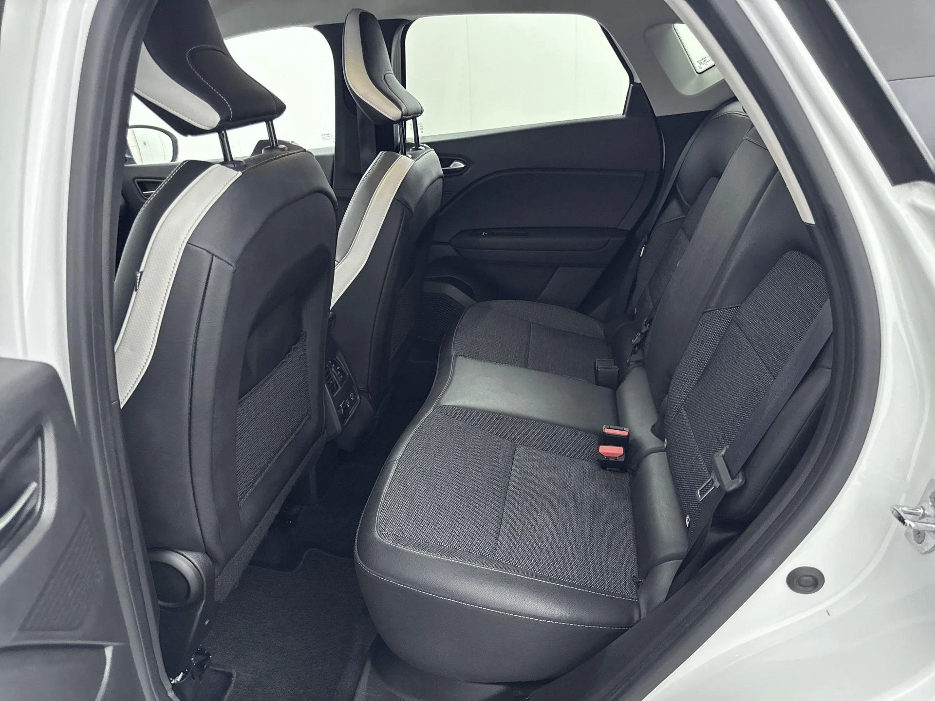 Renault-Captur-image-24