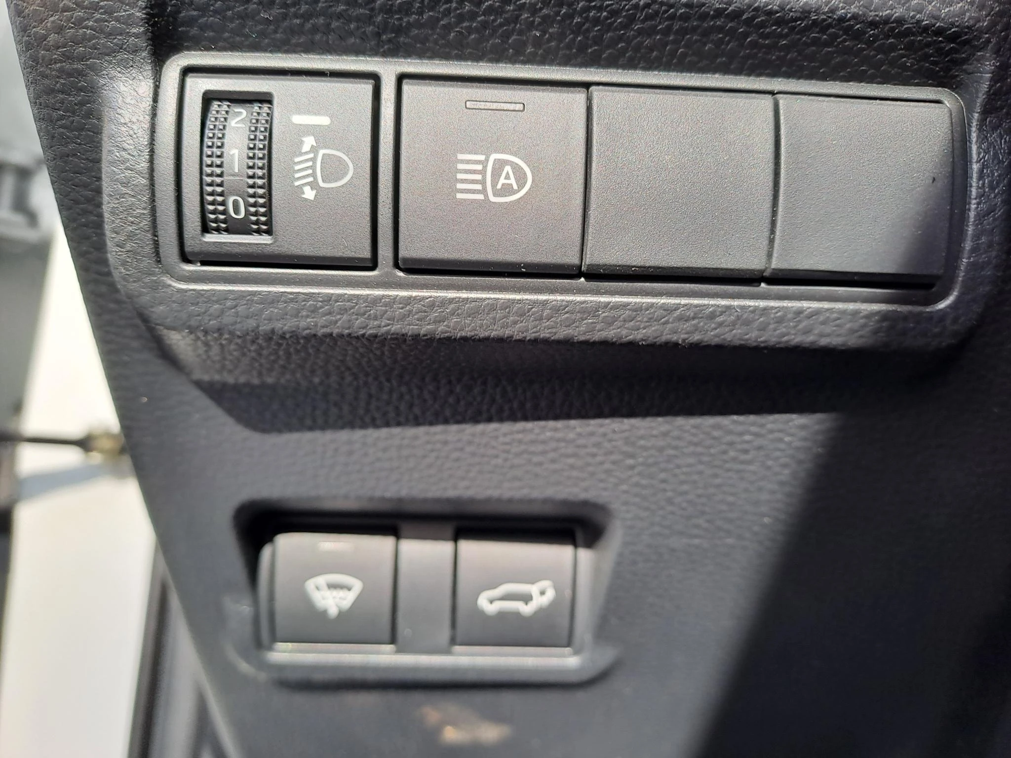 Toyota-Corolla Cross-image-22