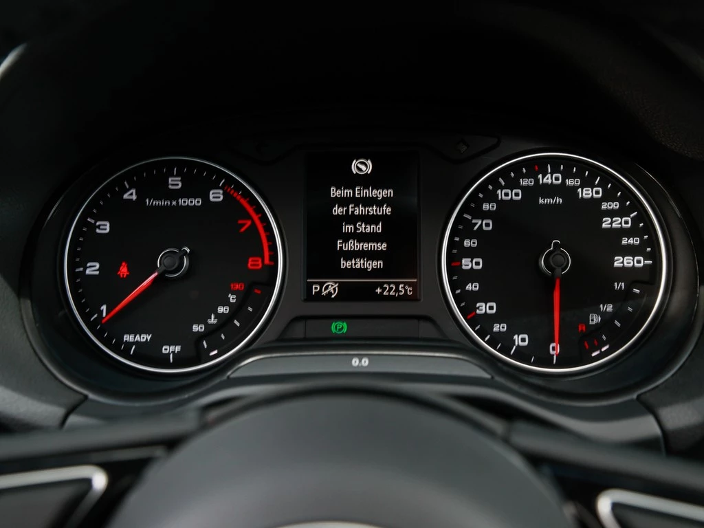 Audi Q2 40 TFSI quattro S line Kamera GRA PDC+