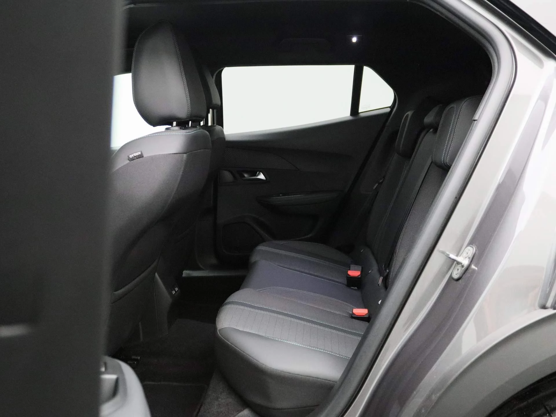 Peugeot-2008-image-13