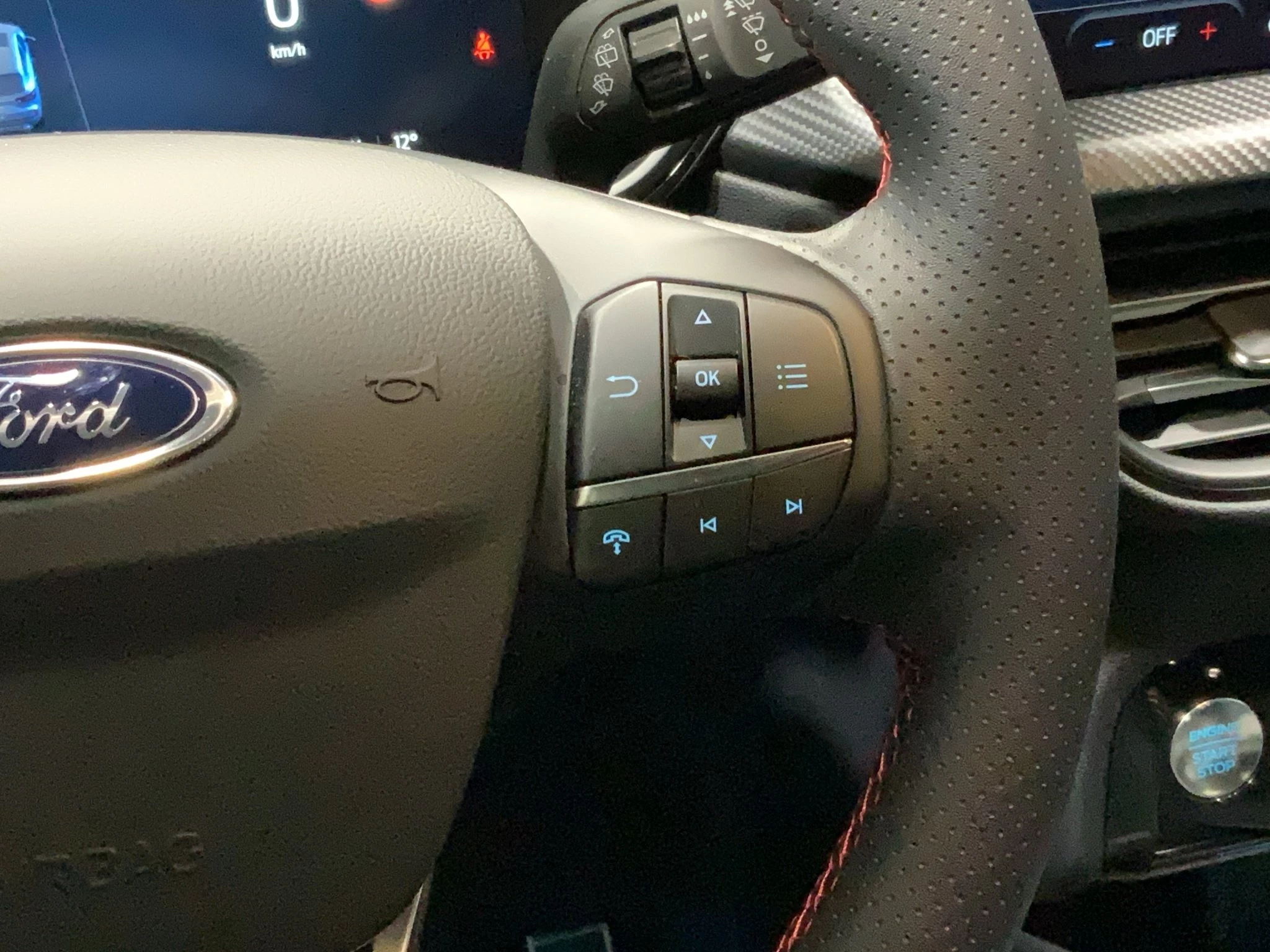 Ford Kuga ST-Line X Aut.*360GRAD*LED-MATRIX*NAVI*GRA*WINTER-PKT.