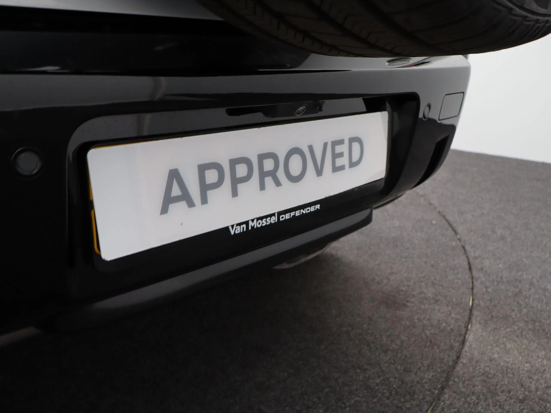 Land Rover Defender 110 P400e XS Edition