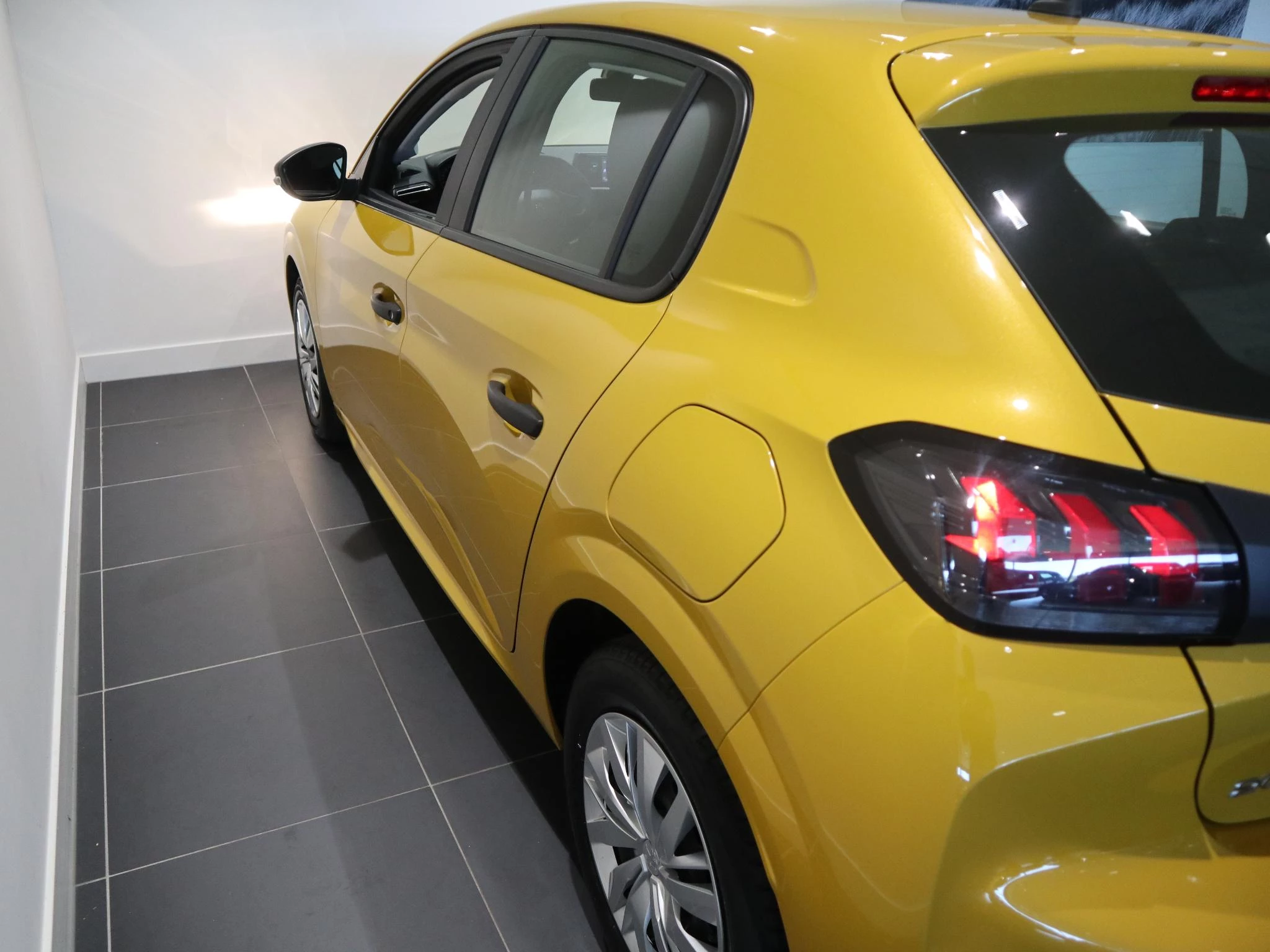 Peugeot-208-image-17