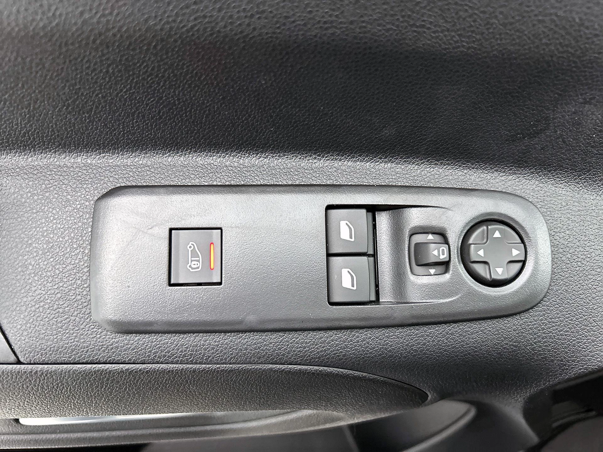 Opel-Combo-e-image-32