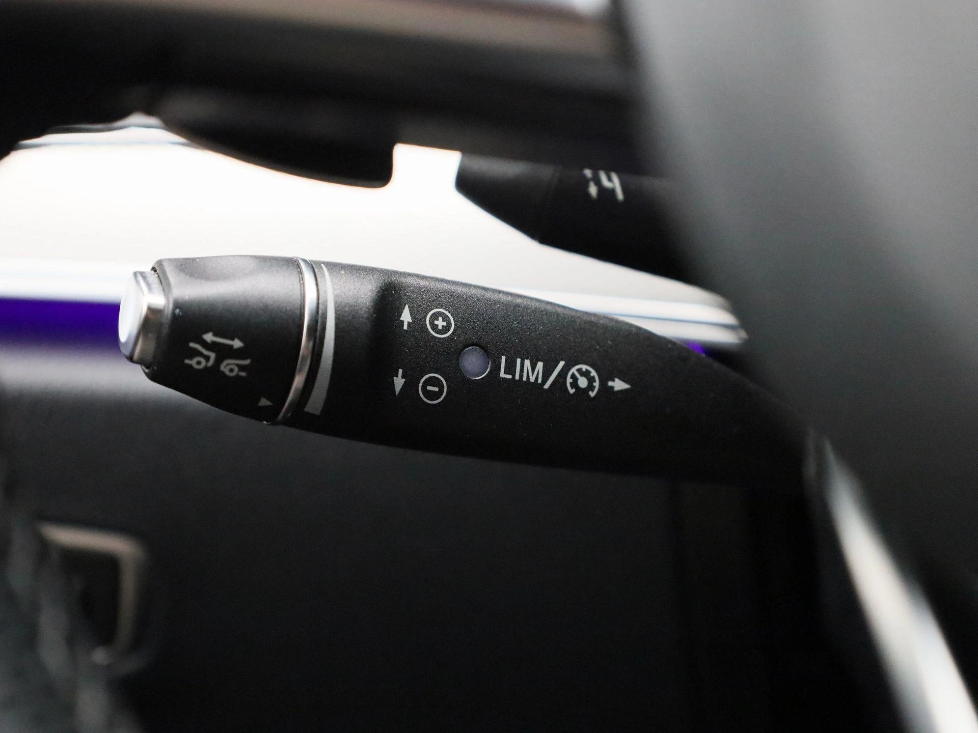 Mercedes-Benz-E-Klasse-image-19