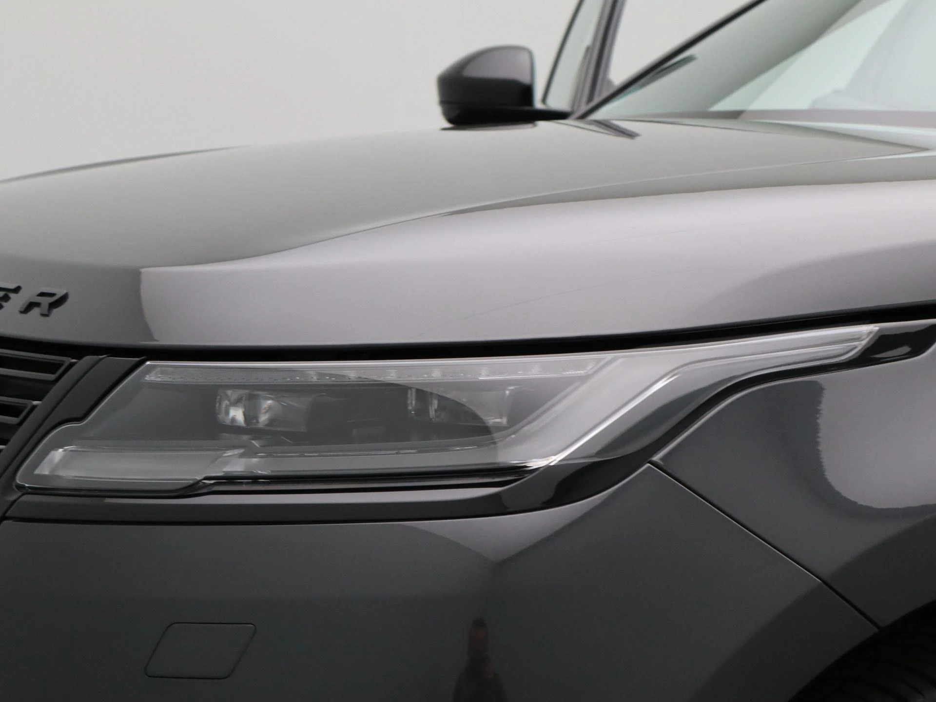 Land Rover-Range Rover Velar-image-15