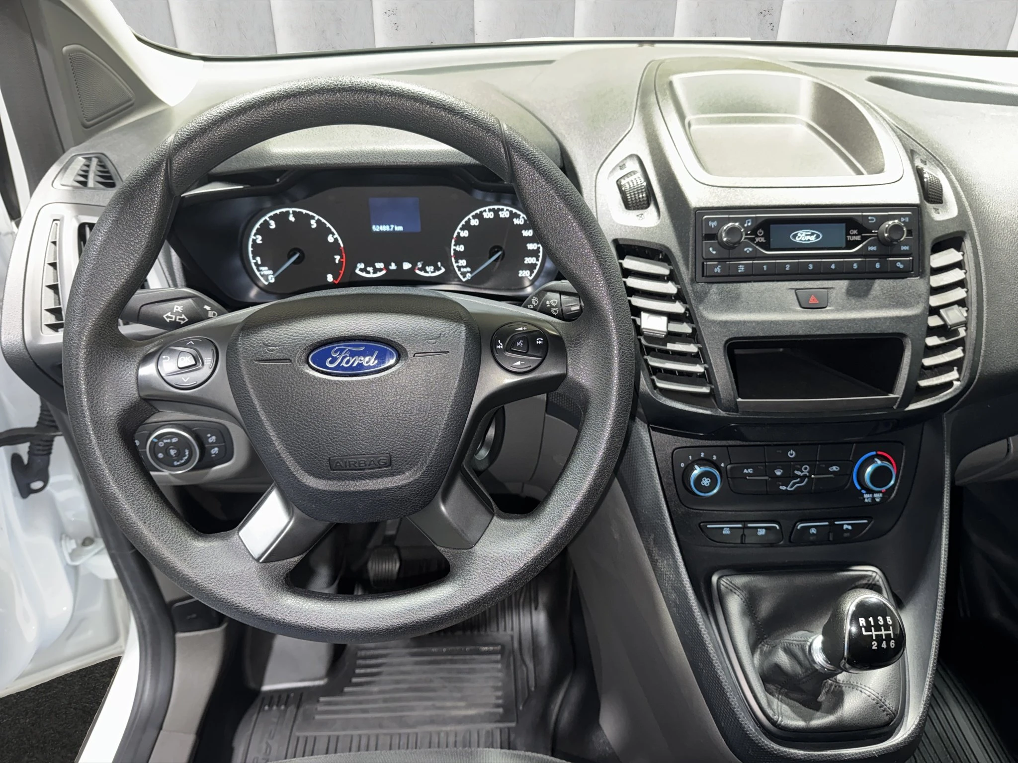 Ford-Transit Connect-image-10