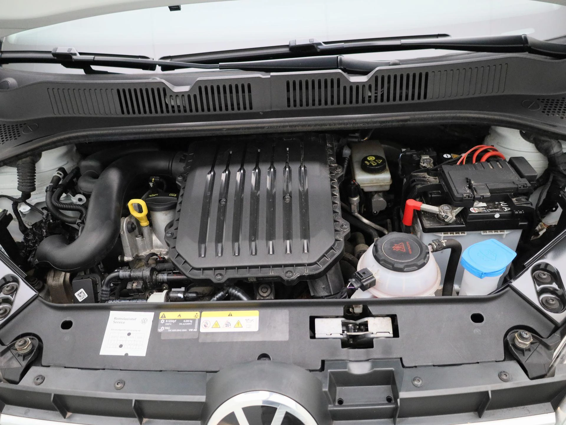 Volkswagen-up!-image-27