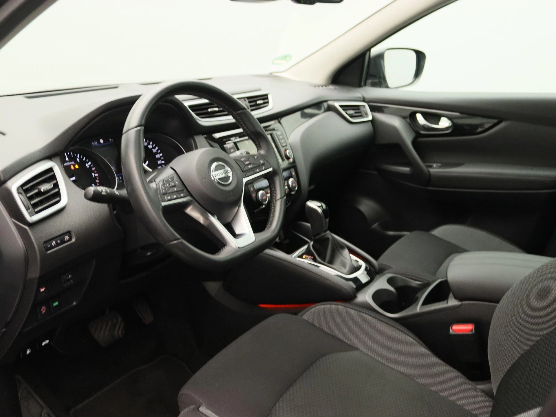 Nissan-QASHQAI-image-22