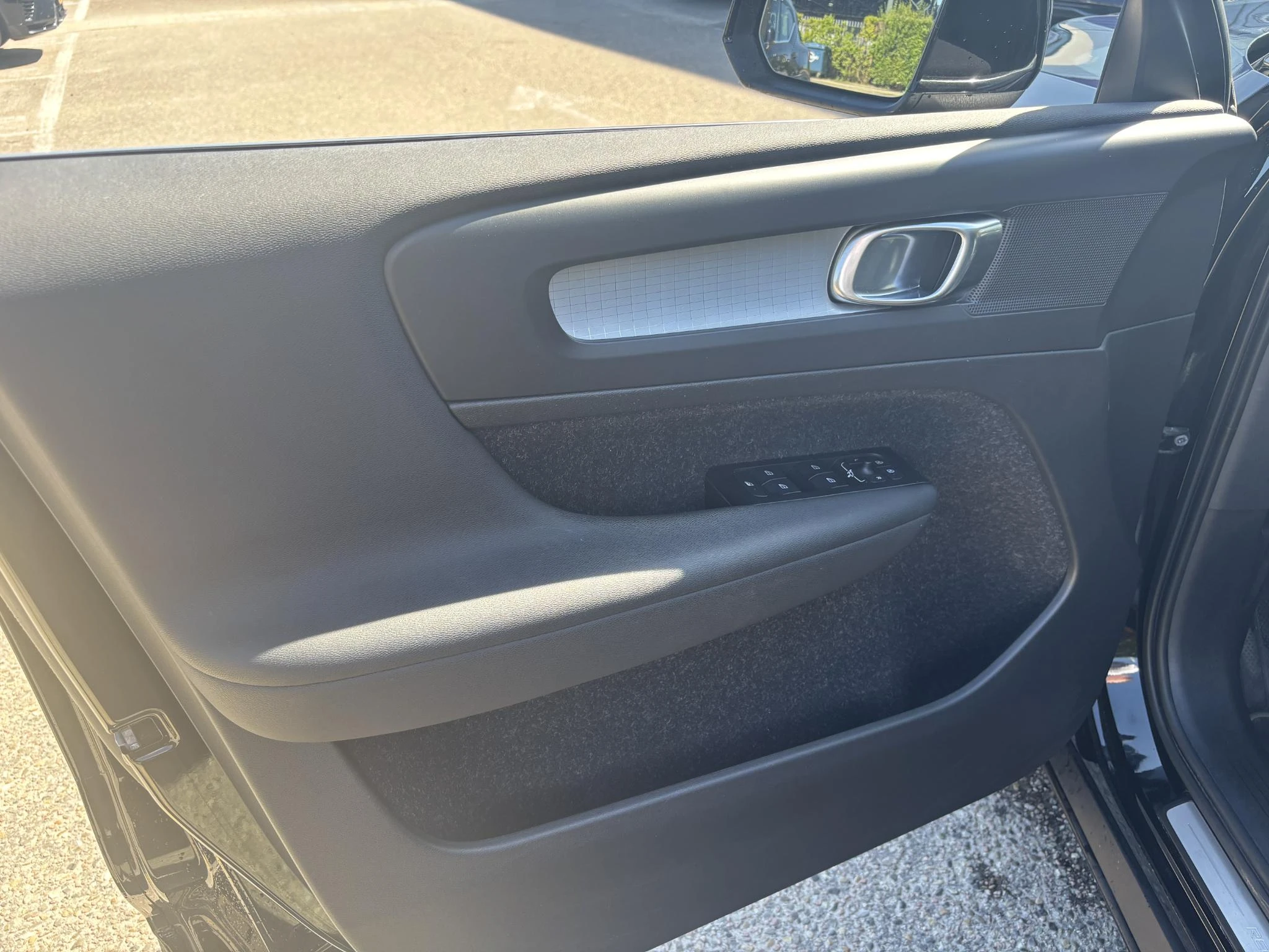 Volvo-XC40-image-3