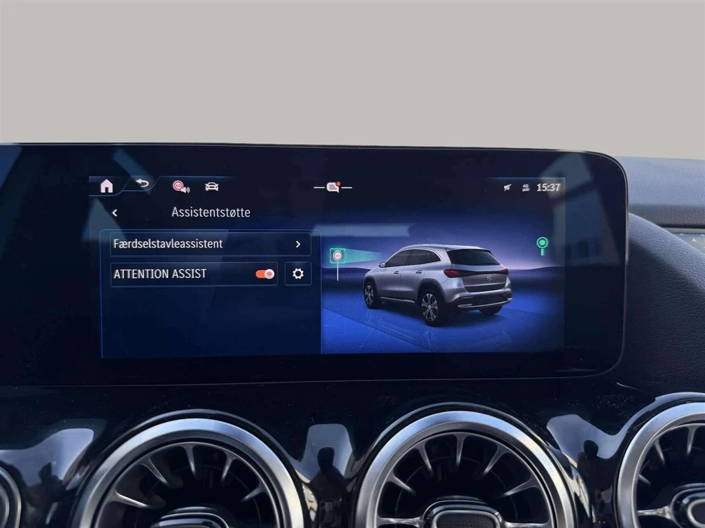 Mercedes-Benz-EQA-image-13