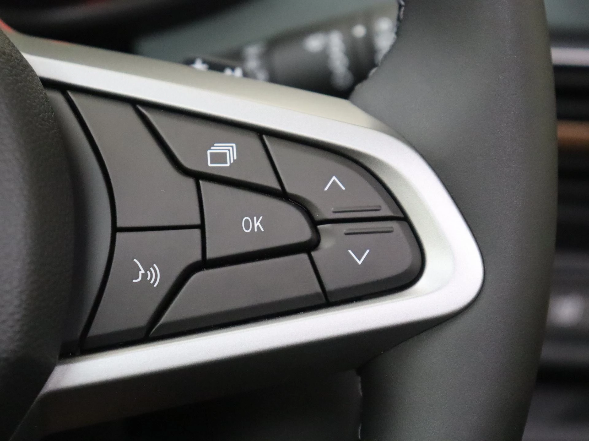 Dacia-Sandero Stepway-image-12