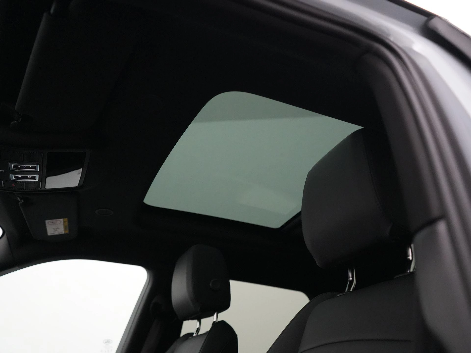 Land Rover-Range Rover Evoque-image-37