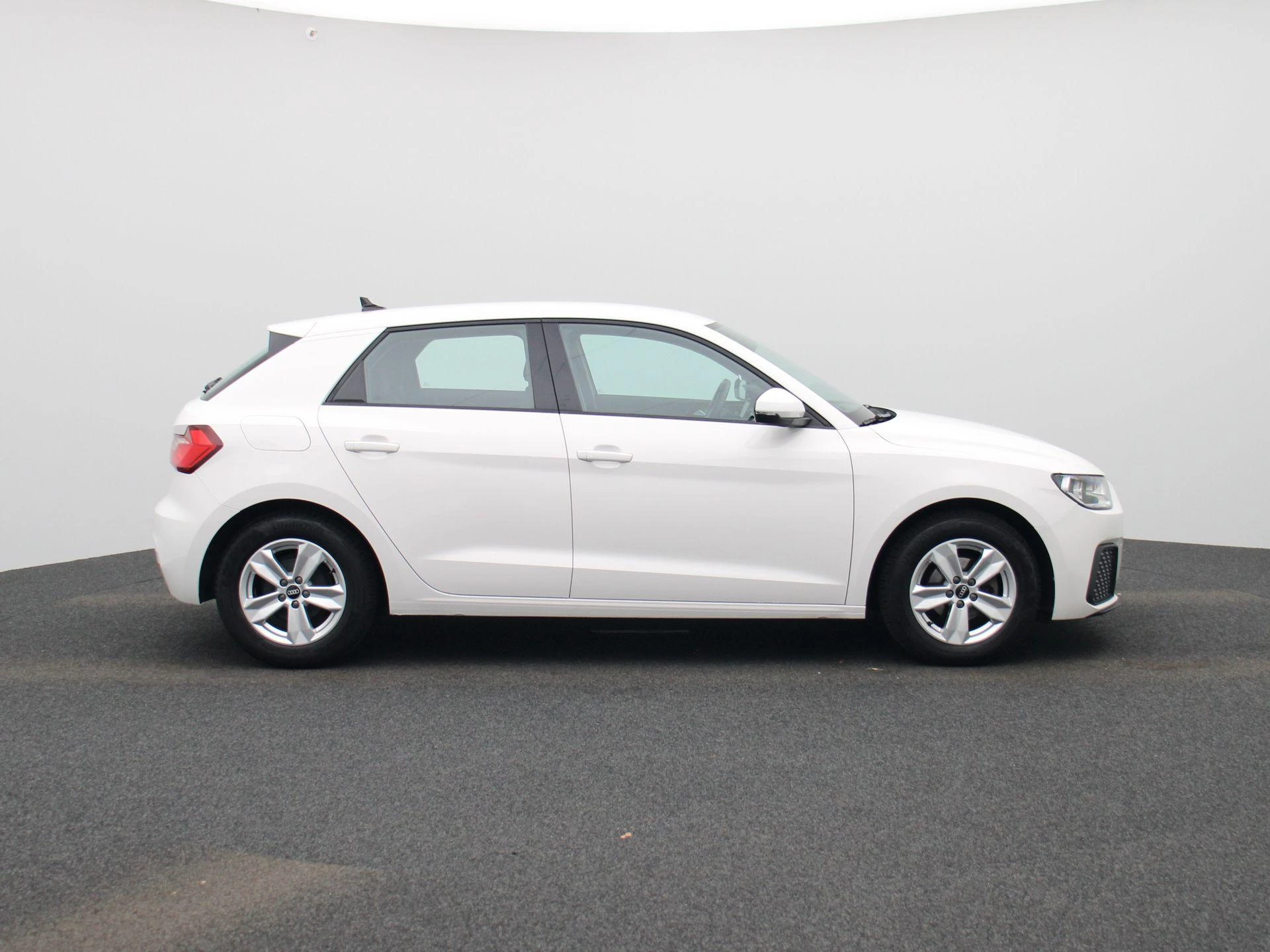 Audi-A1 Sportback-image-5