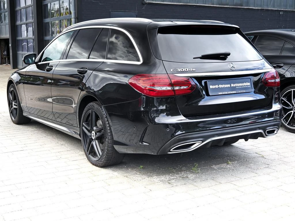 Mercedes-Benz-C-Klasse 300 de-image-5
