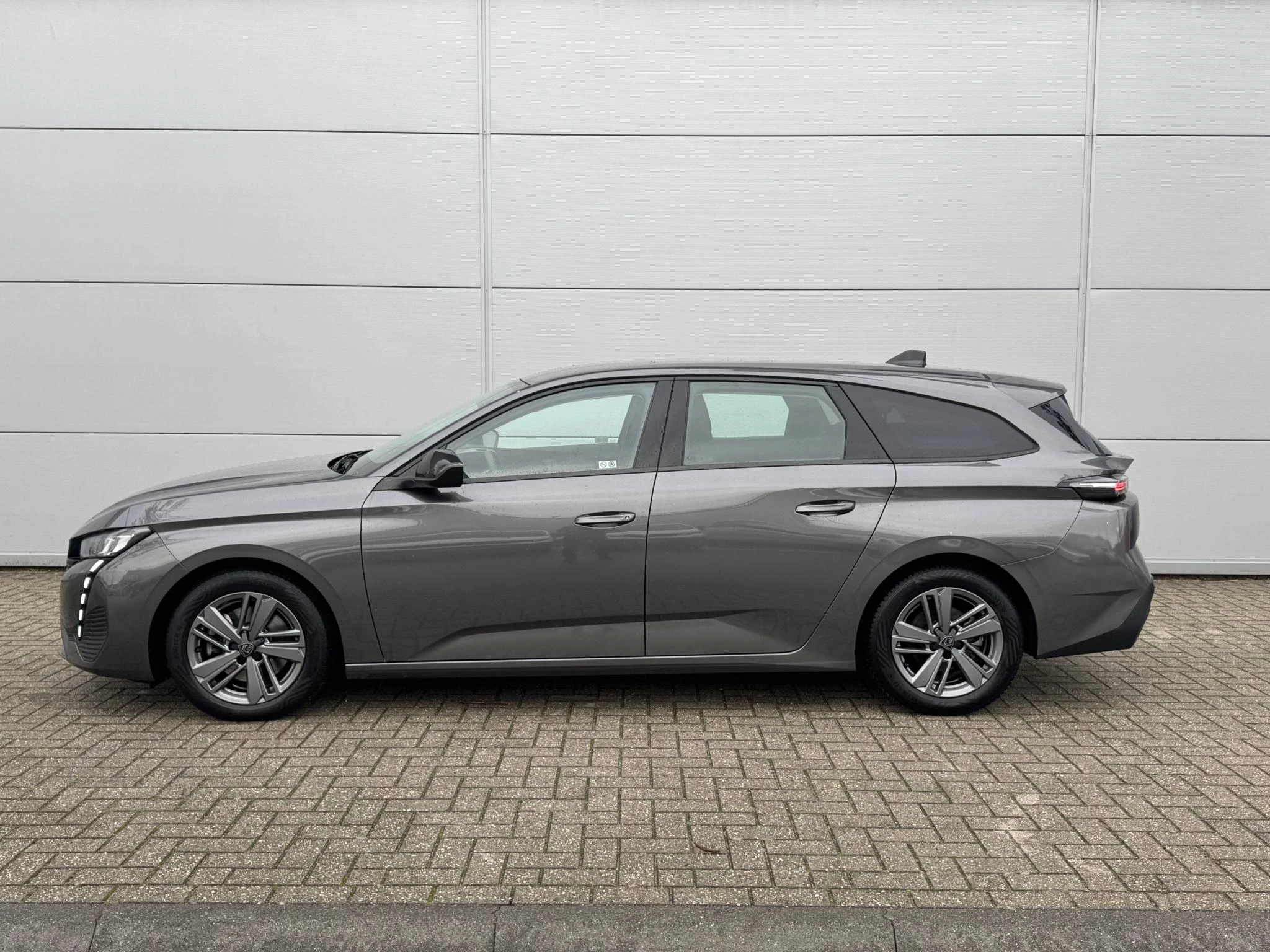 Peugeot-308-image-1