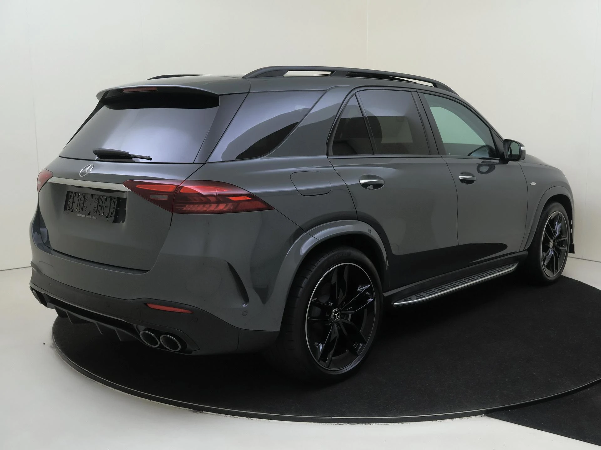 Mercedes-Benz-GLE-image-3