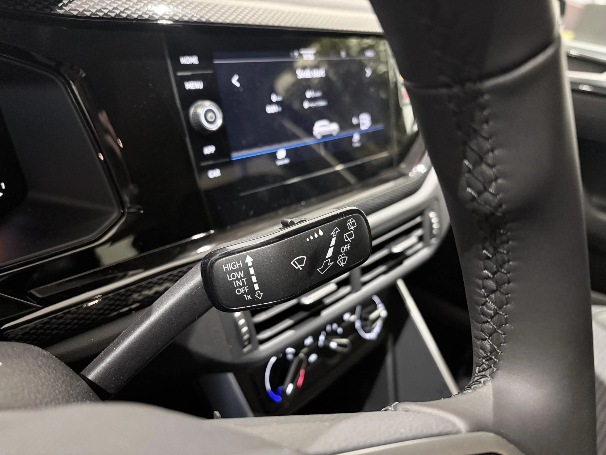 Volkswagen-Polo-image-12