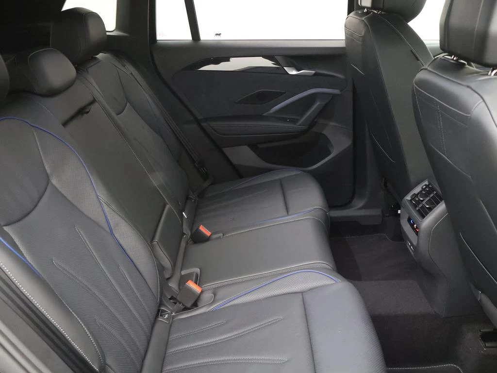 Volkswagen Tiguan Tiguan R-Line 1.5 eTSI 150PK *AUTOMAAT* DEMO *