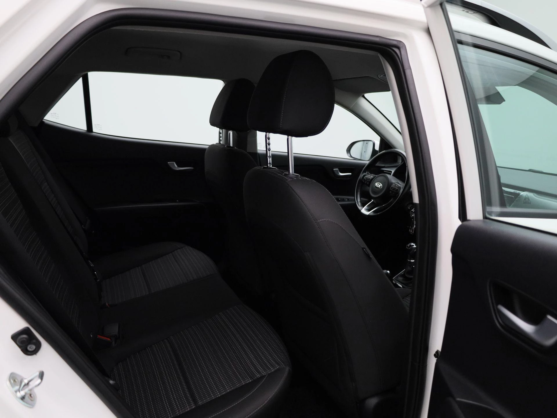 Kia-Stonic-image-31